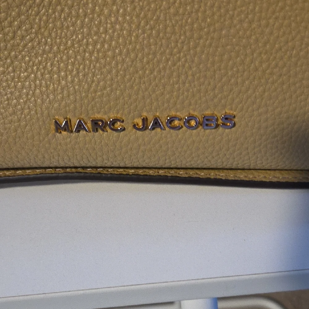 Marc Jacobs Tan Shoulder Bag - Picture 3 of 3